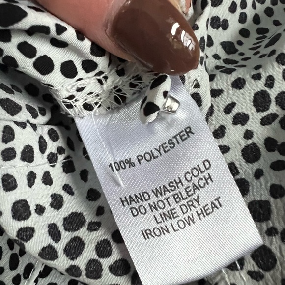 LULUS WHITE/BLACK “SWEET SPOT” CHEETAH PRINT BUTTON UP LONG SLEEVE BLOUSE XS - Picture 10 of 10
